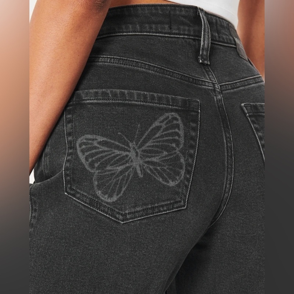 Hollister Ultra High-Rise Washed Black Butterfly Print Dad Jeans Sz 000 / 23R - Picture 4 of 11